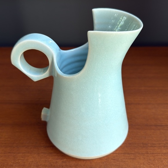 Julie McKinnon creamer pitcher /planter celadon glaze - Picture 5 of 6